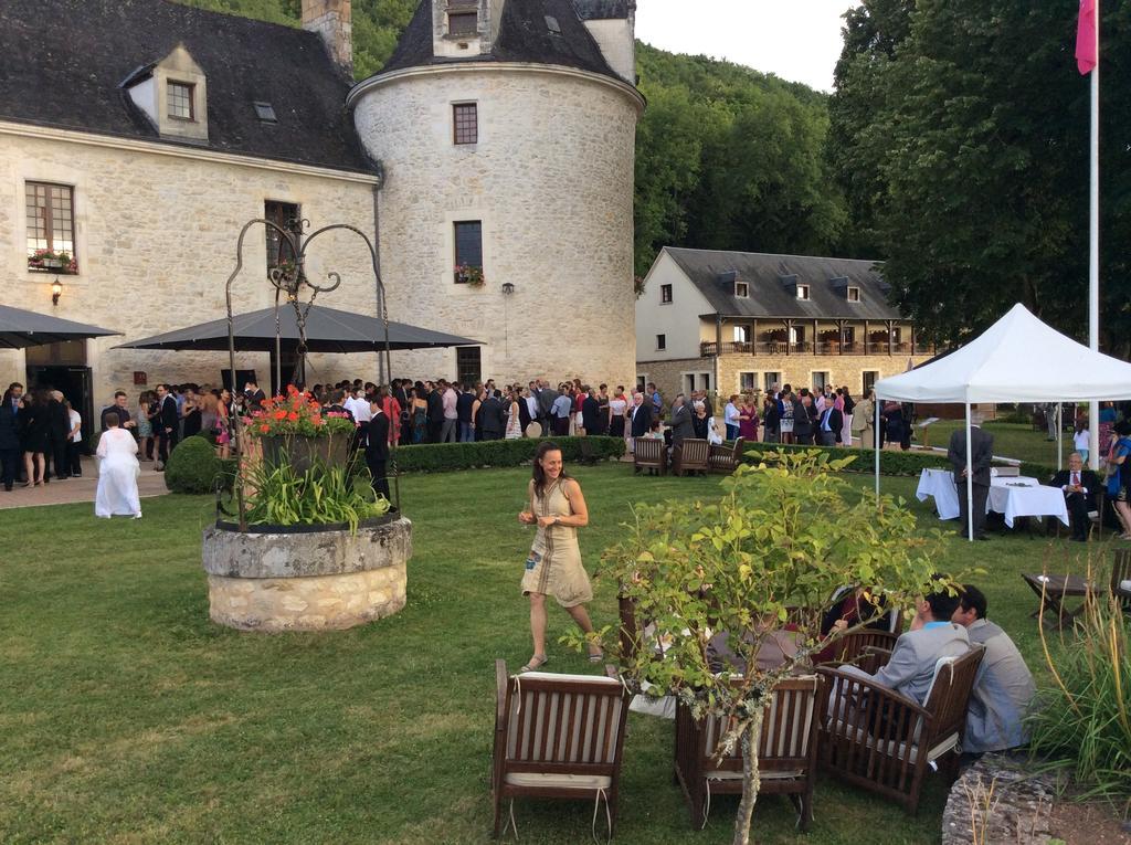 Chateau La Fleunie - Hotel Et Restaurant Condat-sur-Vezere Exterior foto