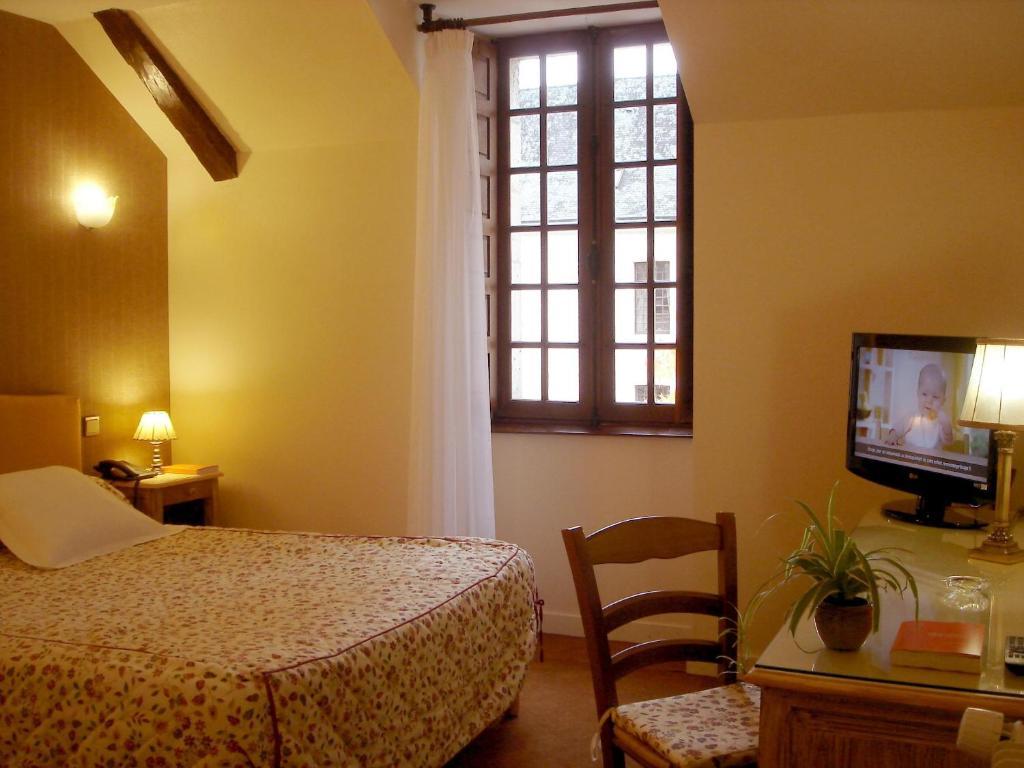 Chateau La Fleunie - Hotel Et Restaurant Condat-sur-Vezere Zimmer foto
