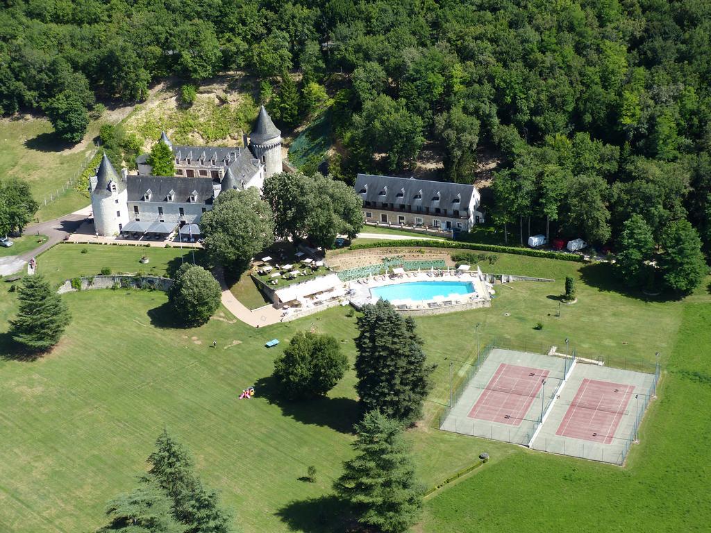 Chateau La Fleunie - Hotel Et Restaurant Condat-sur-Vezere Exterior foto
