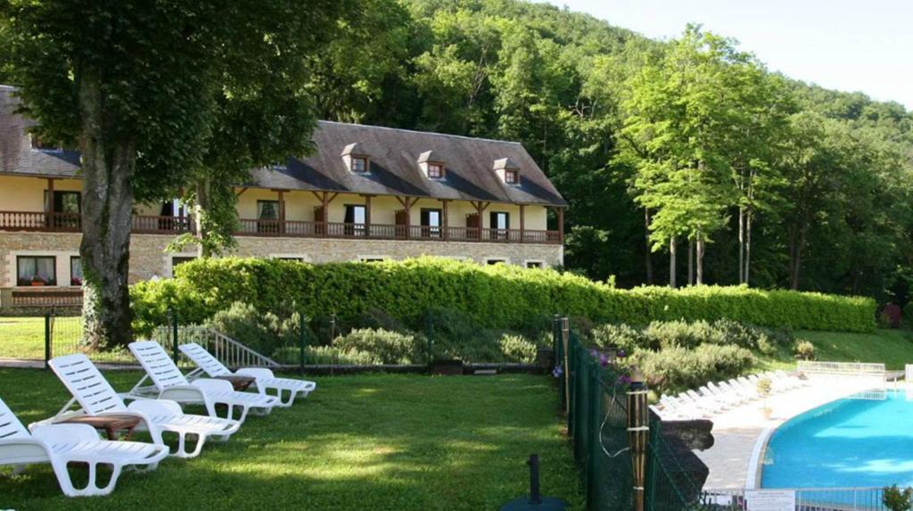 Chateau La Fleunie - Hotel Et Restaurant Condat-sur-Vezere Zimmer foto