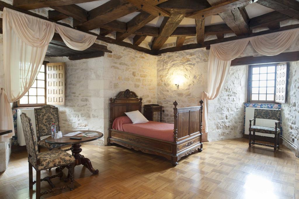 Chateau La Fleunie - Hotel Et Restaurant Condat-sur-Vezere Exterior foto